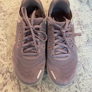 Nike Tennis Shoes